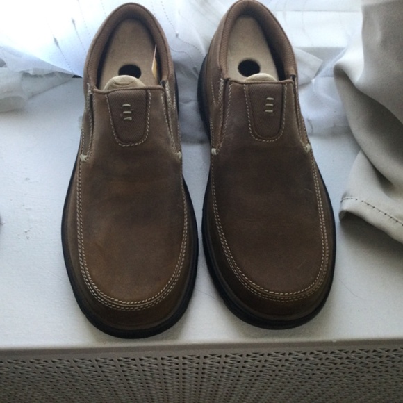 SKECHERS Men’s Leather Loafers…new in box. (Extra wide fit) - Picture 8 of 12
